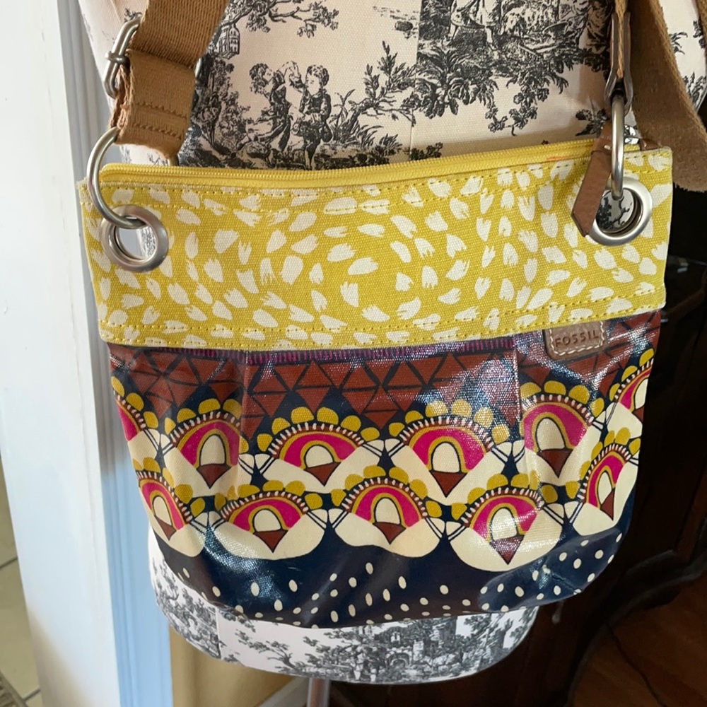 Fossil crossbody. Used. Great condition